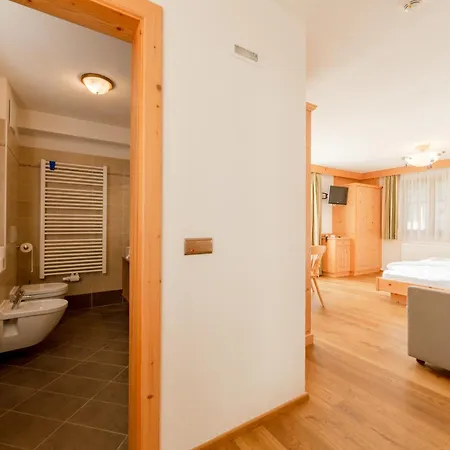 Gruene Laterne - Lanterna 3* Sexten